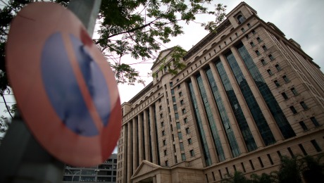 Malaysia Counts On Fiscal Discipline to Sustain Growth