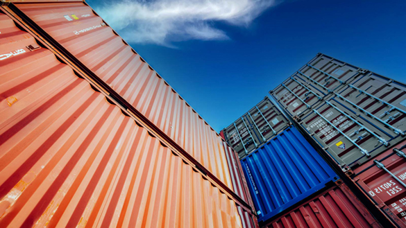 Hedging Supply Chain Tensions and Container Freight Volatility